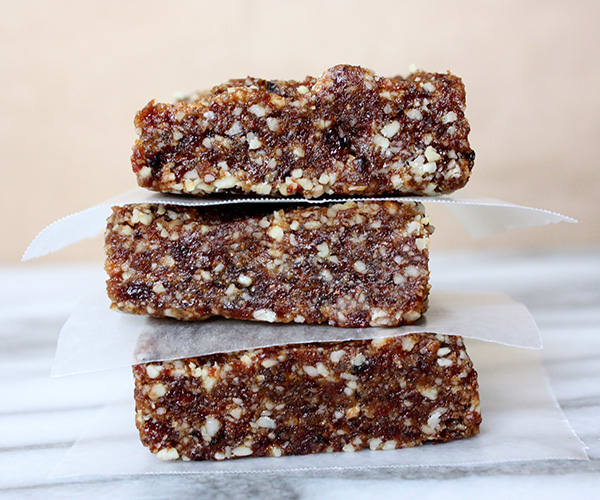 Homemade Energy Bars | BeachbodyBlog.com