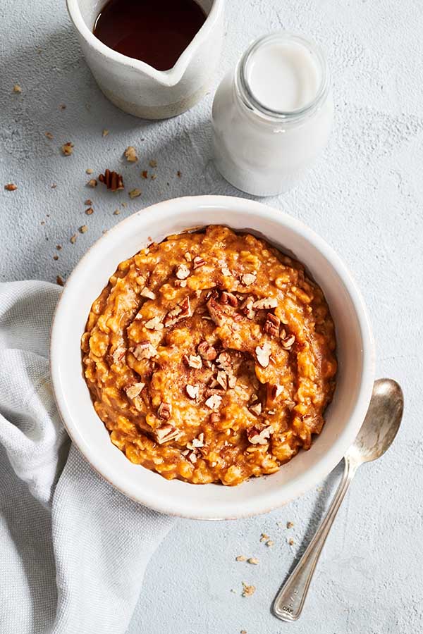 Pumpkin pie for breakfast? Yes, please! Our creamy Pumpkin Pie Oatmeal features a traditional spice blend, pure maple syrup, and chopped pecans.