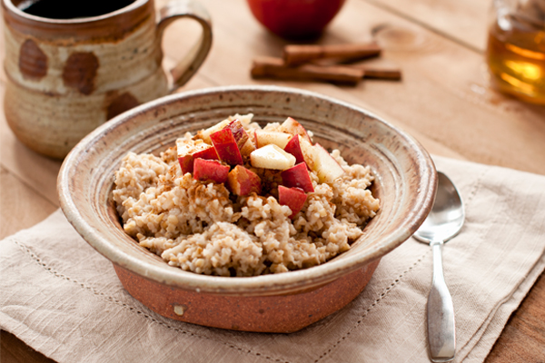  Slow-Cooked-Steel-Cut-Oats-with-Apples-and-Cinnamon