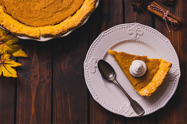 sliced pumpkin pie | how to freeze thanksgiving leftovers
