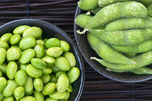 Shelled soybeans are healthy snacks for kids, and healthy snacks they'll love.