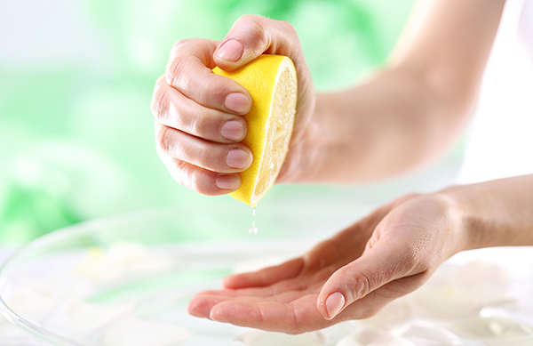 lemon hands | garlic smell