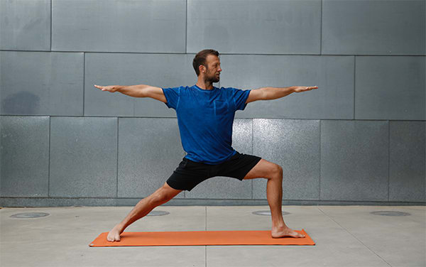 4-Yoga-Poses-for-Amazing-Arms-War2
