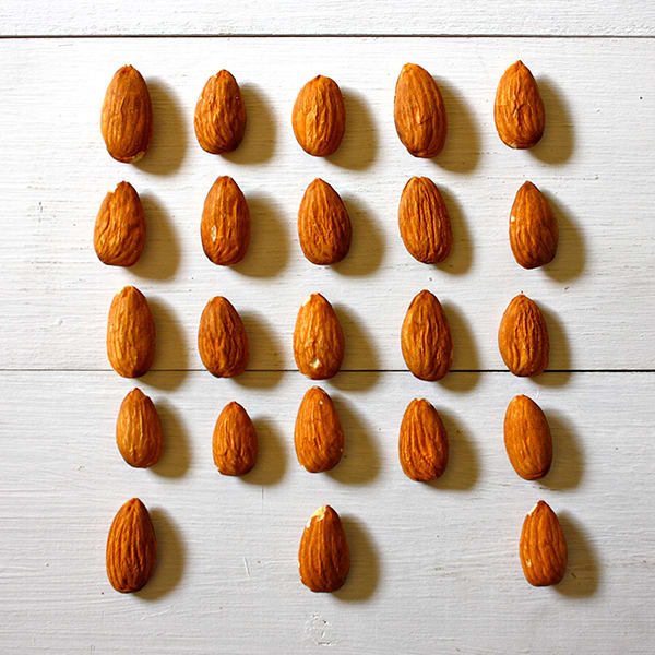 How many almonds in an ounce