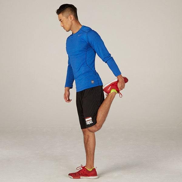 Basic Exercises for Knee Pain That Will Protect and Stabilize standing quad stretch