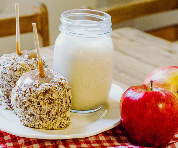Skip the sticky fingers, and the potential emergency trip to the dentist, and make this caramel apple smoothie recipe instead. 