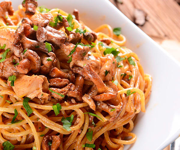 Chicken and Mushroom Pasta Recipe | BeachbodyBlog.com