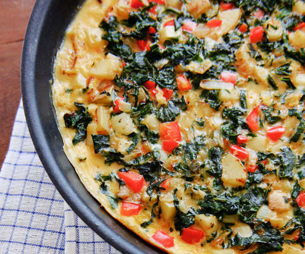 Frittata with Swiss Chard, Tomatoes, and Parmesan | BeachbodyBlog.com