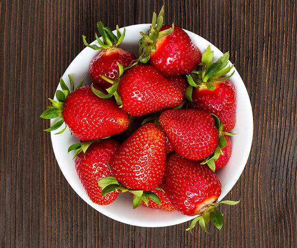 Healthy Snacks for Work Under 200 Calories - Strawberries
