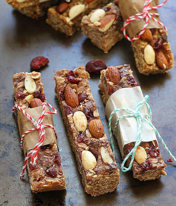 Holiday Granola Bars