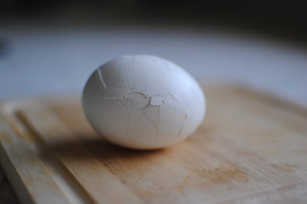 How to cook and peel hard boiled eggs peeling