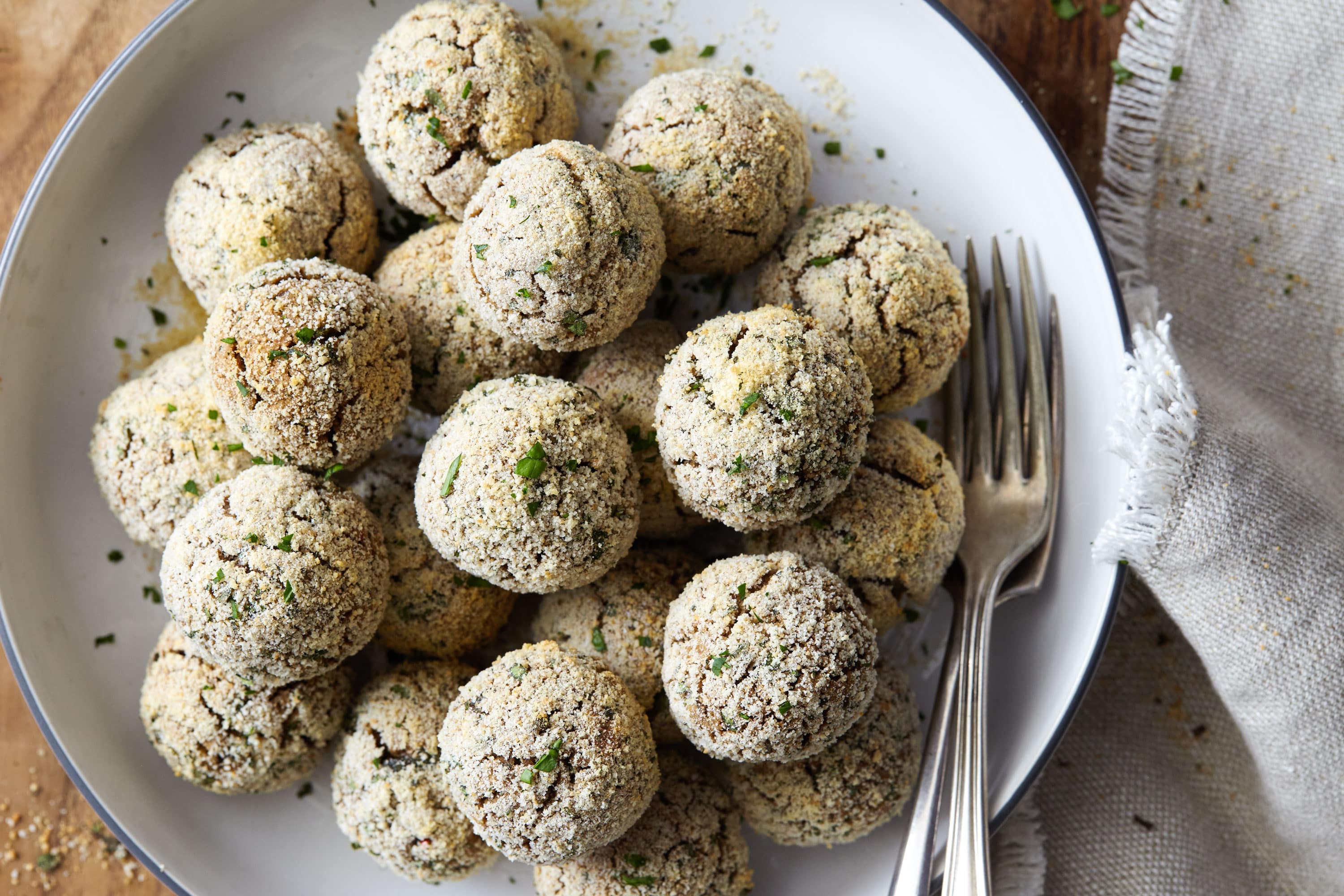 These Mushroom and White Bean Meatballs have a delightful crunch and a rich, savory flavor. They're perfect for meal prep!