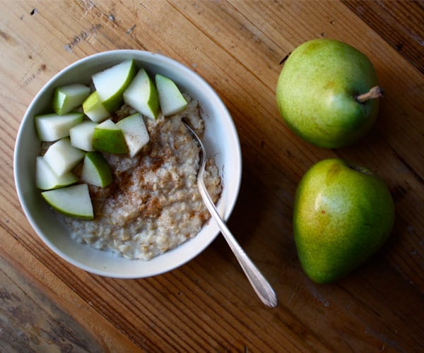 Oatmeal with Pears and Cinnamon | BeachbodyBlog.com