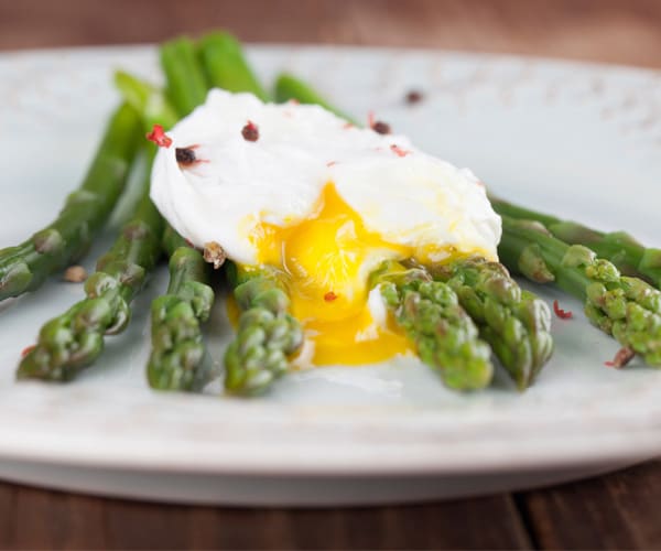 Poached Eggs with Asparagus