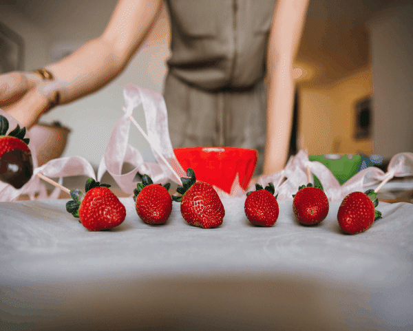 Shakeology Chocolate-Dipped Strawberries