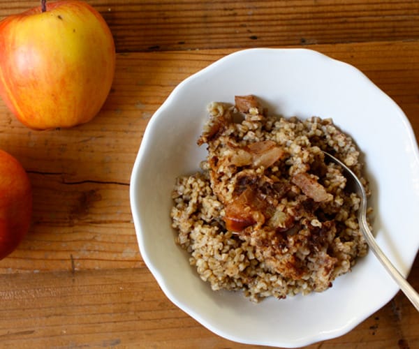 Slow Cooked Steel-Cut Oats with Apples and Cinnamon