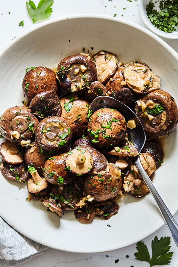 Slow Cooker Mushrooms with Garlic and Herbs