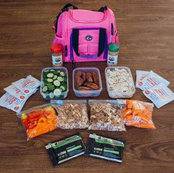 How to Meal Prep When You Travel | BeachbodyBlog.com