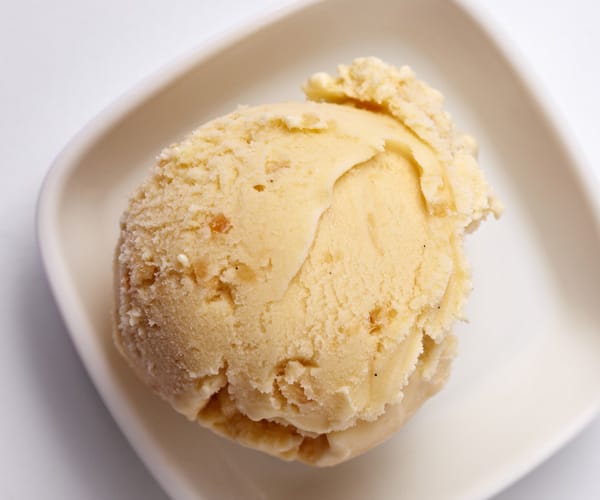 Vanilla Peanut Butter Ice Cream | BeachbodyBlog.com