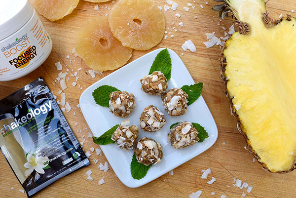 Vanilla Shakeology Macadamia Nut Pineapple Balls Recipe | BeachbodyBlog.com