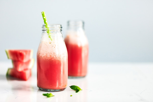 watermelon smoothie with mint