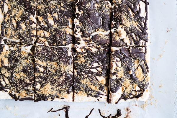 Made with real graham crackers, these toasty No-Bake S'mores Bars are satisfying Shakeology treats that taste like they just came off the campfire.