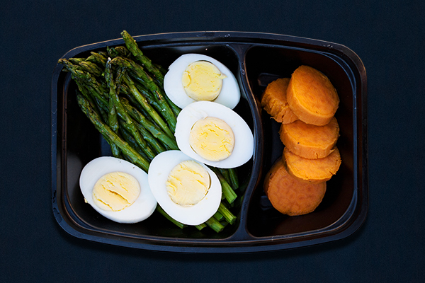 Pre-workout meals for 80 Day Obsession, pre-workout nutrition, pre-workout snacks, asparagus and eggs