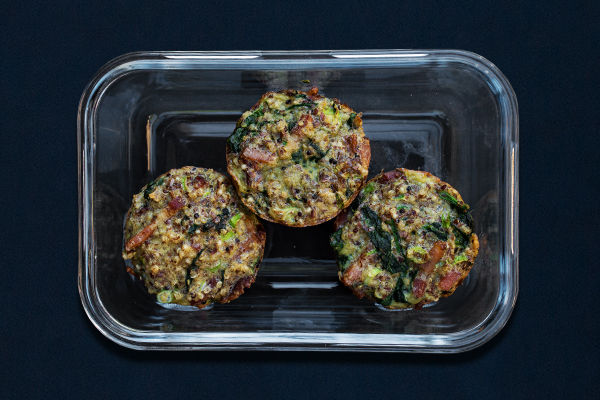 Pre-workout meals for 80 Day Obsession, pre-workout nutrition, pre-workout snacks, spinach and bacon quinoa muffins