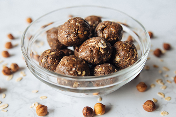 No-Bake Protein Energy Balls – Modern Honey