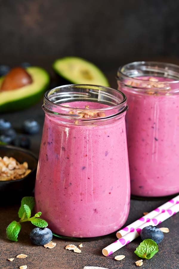 Avocado Smoothie {With Blueberries} –