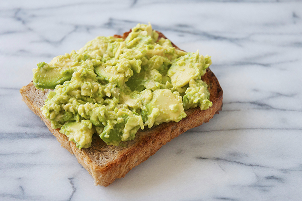 Mashed avocado on toast