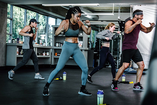 Woman shadowboxing on 10 Rounds set