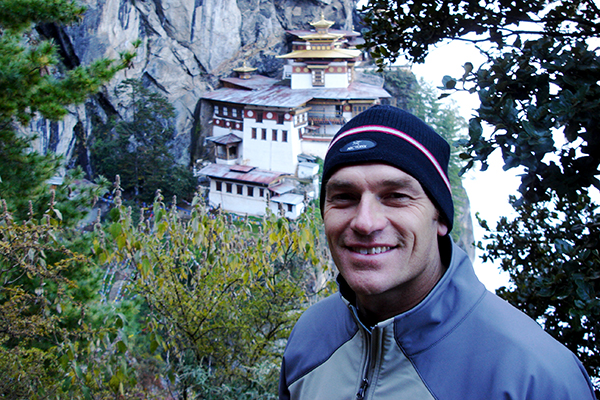 Darin Olien in Bhutan