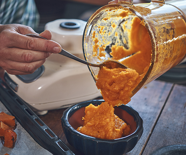 Making pumpkin puree