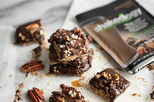 Salted Chocolate Maple Pecan Bars | dessert recipes