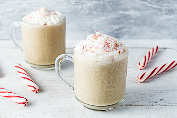 Creamy-Candy-Cane-Shakeology in glasses