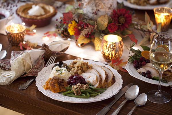 Plate of Thanksgiving food