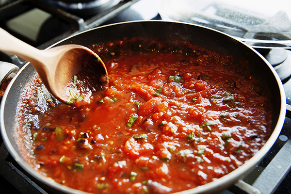 Making fresh tomato sauce
