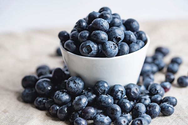 Bowl of blueberries