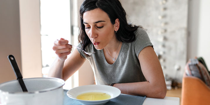 Is Bone Broth REALLY All That? Here’s the 411