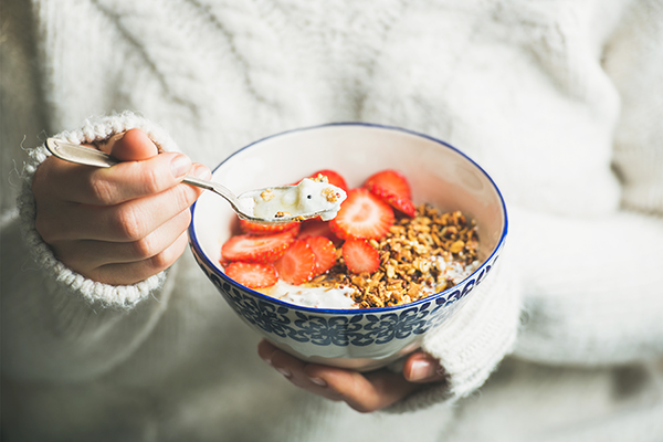 Greek yogurt, granola and strawberry bowl 