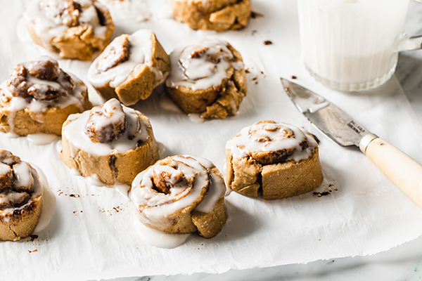 Cinnamon Roll Shakeology Bites with glaze