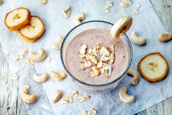 Shakeology cashew banana cocoa smoothie 