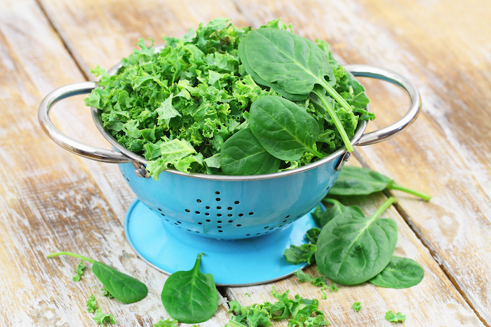 Is eating kale and spinach raw really bad for you?