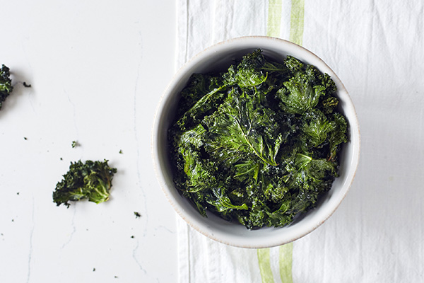 Bowl of kale chips 