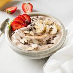 Cookies & Creamy Breakfast Smoothie Bowl