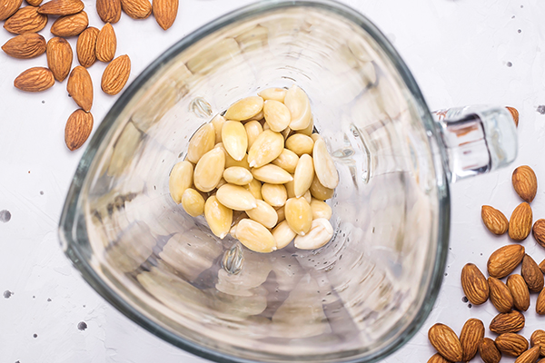 Peeled almonds in blender