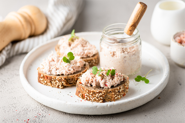 bread topped with tuna | lean protein