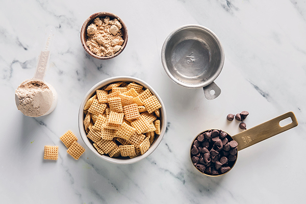 Cookies & Creamy Muddy Buddies ingredients