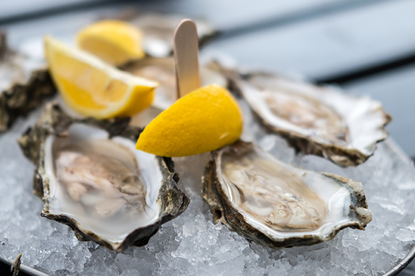 Oysters on ice |  Foods high in zinc